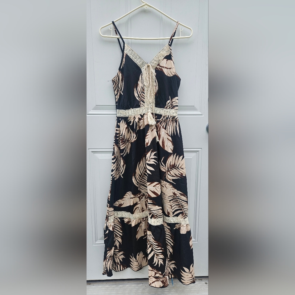 CUPSHE Midnight Tropics Sleeveless Maxi Dress (S)